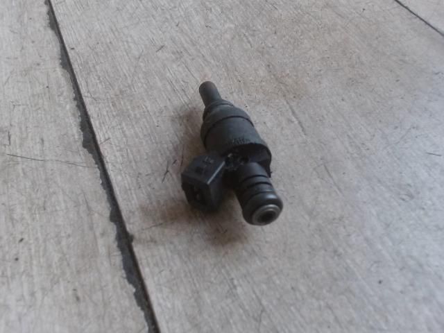 bontott BMW 5 E60 Porlasztó (1 db)