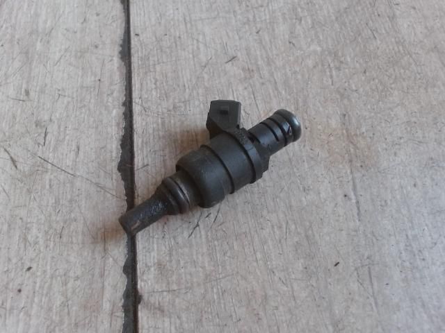 bontott BMW 5 E60 Porlasztó (1 db)