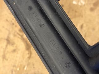 bontott BMW 5 E60 Porlasztó Burkolat