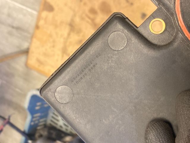 bontott BMW 5 E60 Szívósor Állító Vákuumszelep