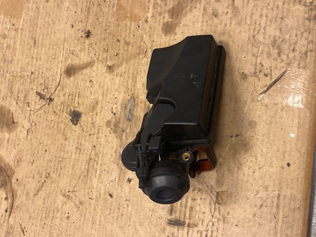 bontott BMW 5 E60 Szívósor Állító Vákuumszelep