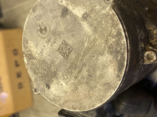 bontott BMW 5 E60 Vízpumpa