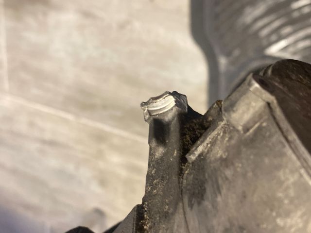 bontott BMW 5 E60 Vízpumpa