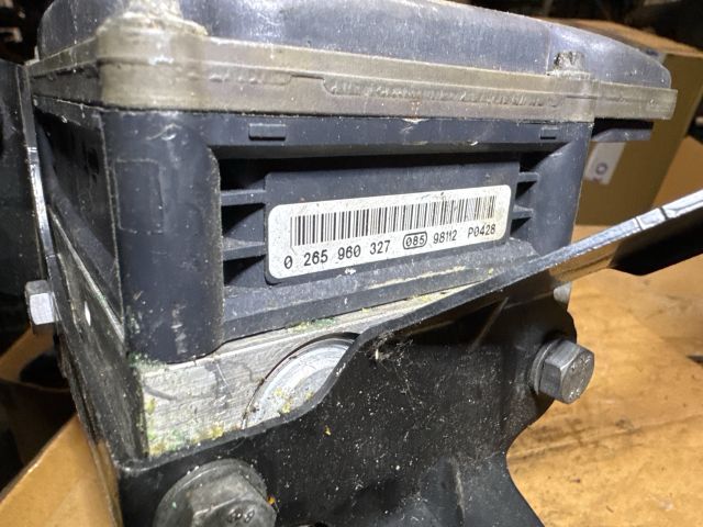 bontott BMW 5 E60 ABS Kocka