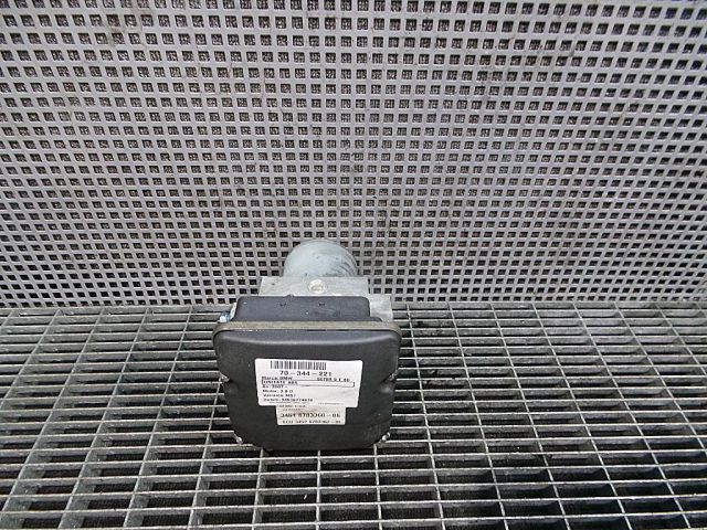 bontott BMW 5 E60 ABS Kocka