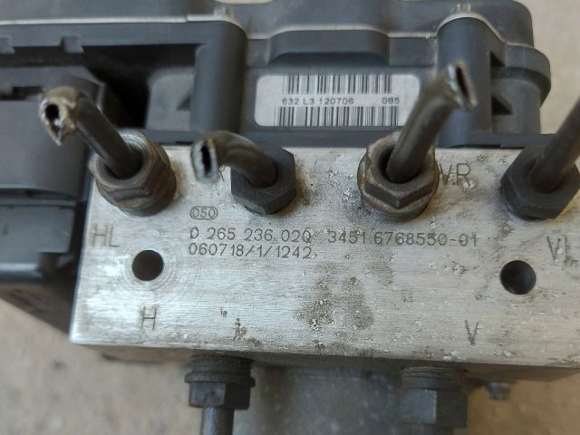 bontott BMW 5 E60 ABS Kocka