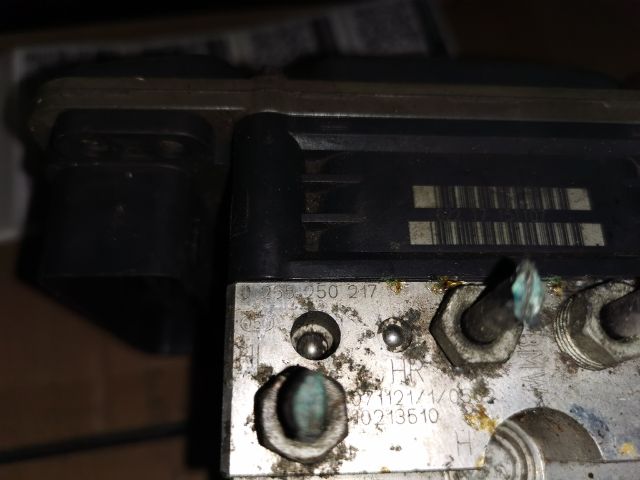 bontott BMW 5 E60 ABS Kocka