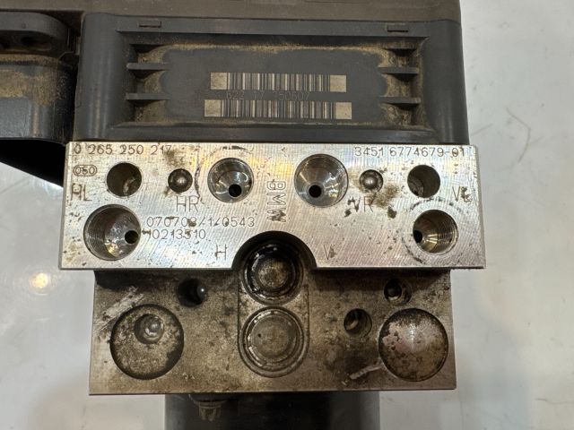 bontott BMW 5 E60 ABS Kocka