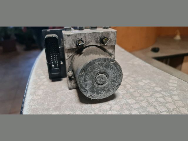 bontott BMW 5 E60 ABS Kocka