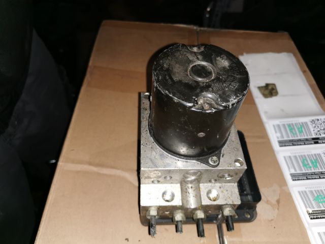 bontott BMW 5 E60 ABS Kocka