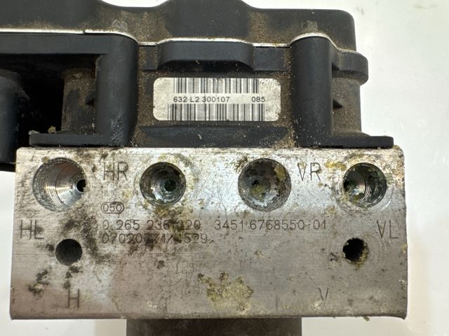 bontott BMW 5 E60 ABS Kocka