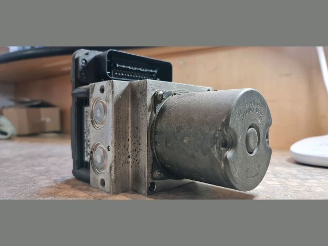 bontott BMW 5 E60 ABS Kocka