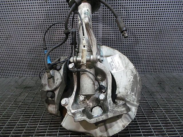 bontott BMW 5 E60 Bal első Csonkállvány