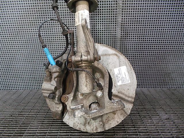 bontott BMW 5 E60 Bal első Csonkállvány