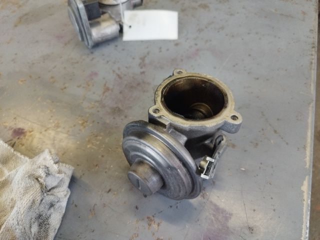 bontott BMW 5 E60 EGR / AGR Szelep