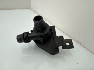 bontott BMW 5 E60 Kiegészítő Vízszivattyú