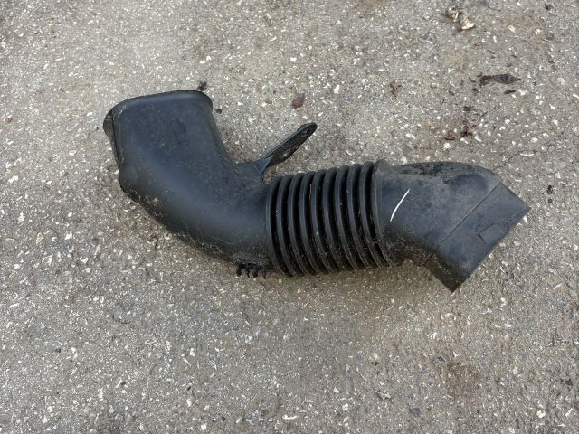 bontott BMW 5 E60 Légbeömlő Cső