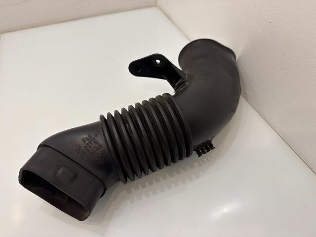 bontott BMW 5 E60 Légbeömlő Cső