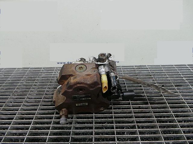 bontott BMW 5 E60 Nagynyomású Szivattyú