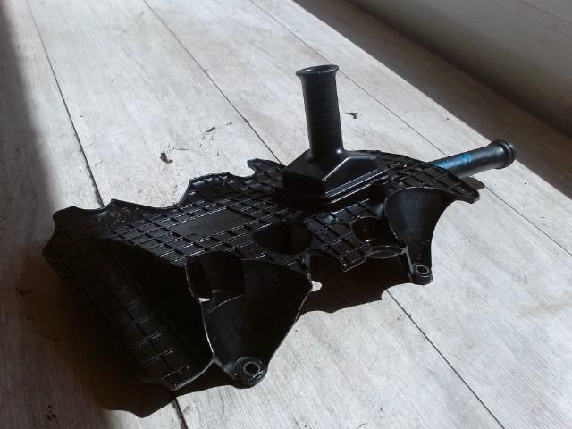 bontott BMW 5 E60 Olaj Szivattyú Cső