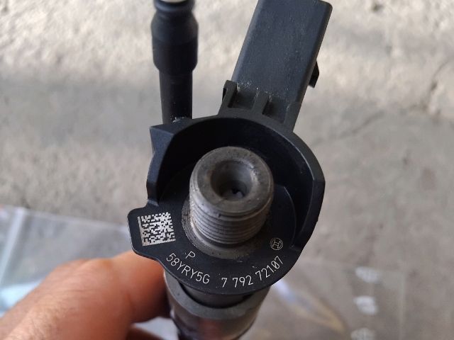 bontott BMW 5 E60 Porlasztó (1 db)