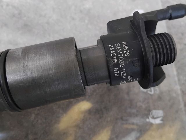 bontott BMW 5 E60 Porlasztó (1 db)