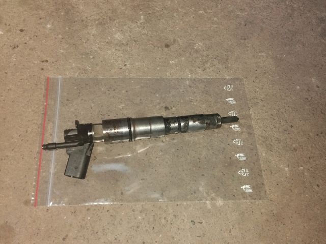 bontott BMW 5 E60 Porlasztó (1 db)