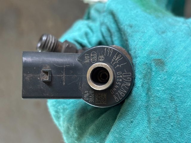 bontott BMW 5 E60 Porlasztó (1 db)