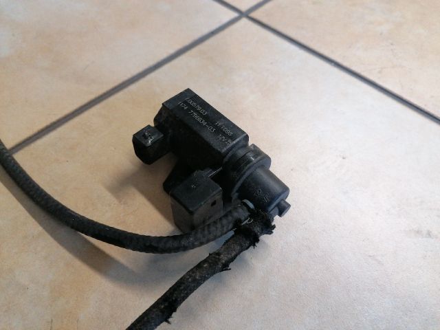 bontott BMW 5 E60 Turbó Vákum Szelep