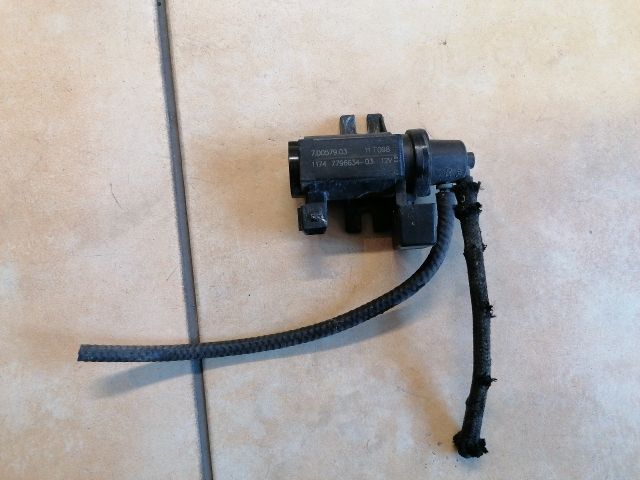 bontott BMW 5 E60 Turbó Vákum Szelep