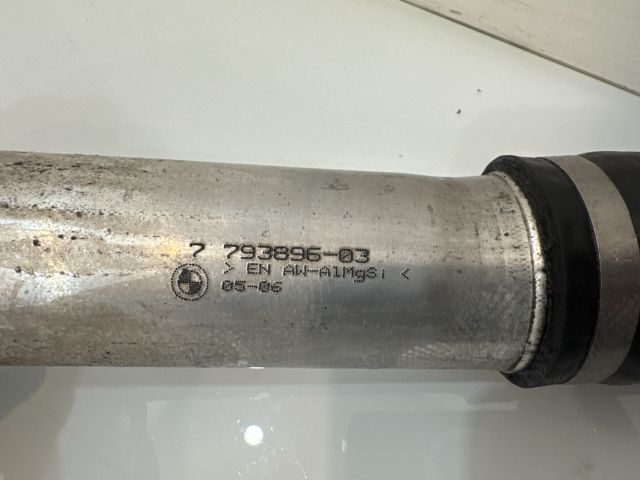 bontott BMW 5 E60 Turbócső