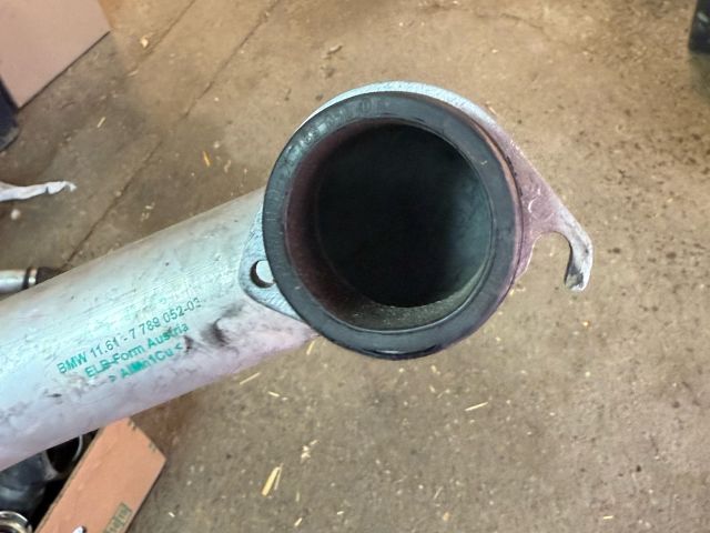 bontott BMW 5 E60 Turbócső