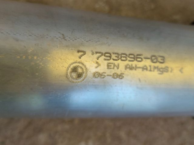 bontott BMW 5 E60 Turbócső