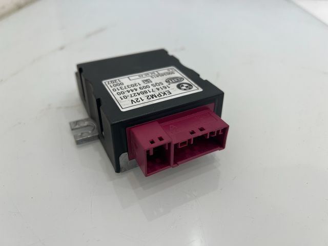 bontott BMW 5 E60 Üzemanyag Szivattyú Relé