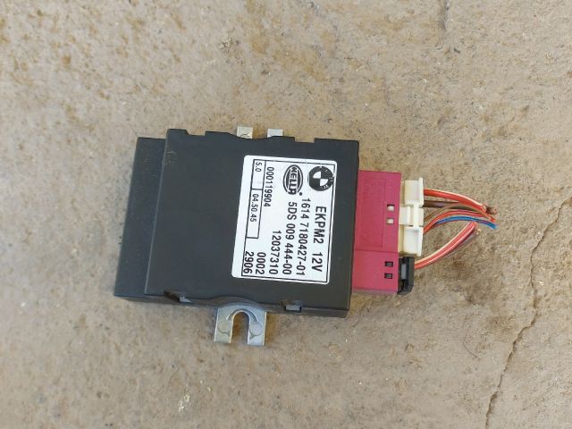 bontott BMW 5 E60 Üzemanyag Szivattyú Relé