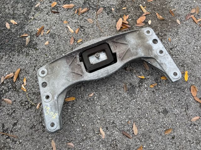 bontott BMW 5 E60 Váltó Tartó Bak (Pozíciófüggetlen)