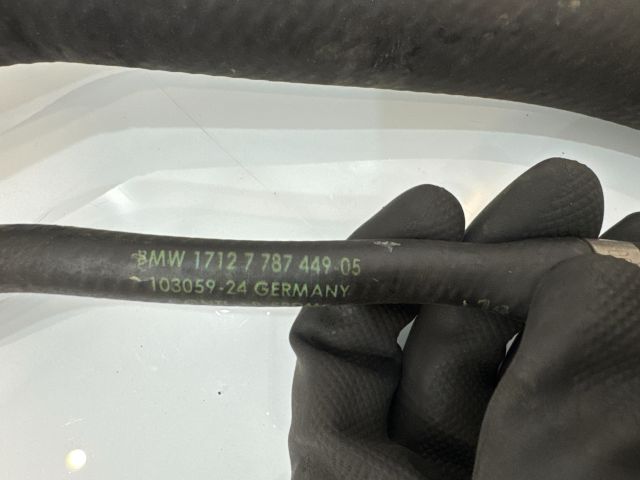 bontott BMW 5 E60 Vízcső