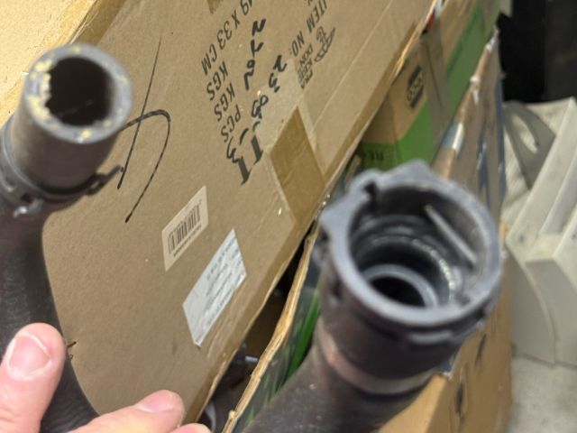 bontott BMW 5 E60 Vízcső