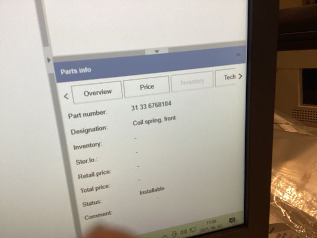 bontott BMW 5 E60 Első Rugó