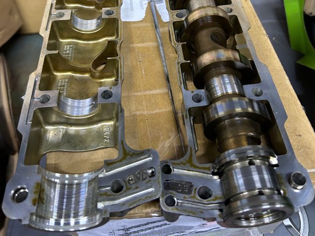 bontott BMW 5 E60 Szívó Vezérműtengely