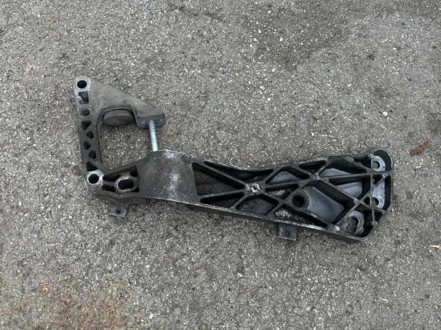 bontott BMW 5 E60 Váltó Tartó Bak (Pozíciófüggetlen)