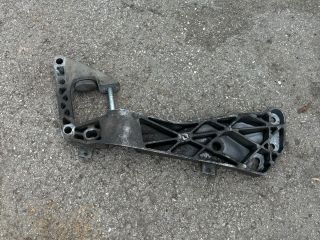 bontott BMW 5 E60 Váltó Tartó Bak (Pozíciófüggetlen)