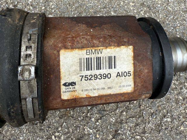 bontott BMW 5 E60 Jobb Féltengely