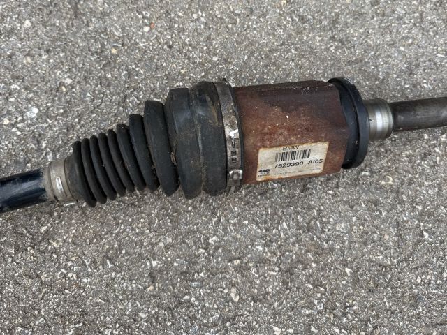 bontott BMW 5 E60 Jobb Féltengely