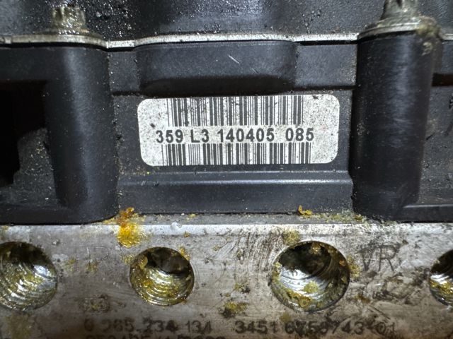 bontott BMW 5 E60 ABS Kocka