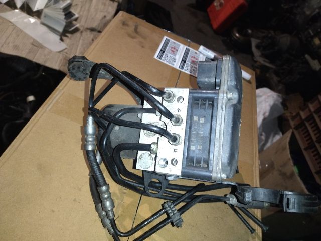 bontott BMW 5 E60 ABS Kocka