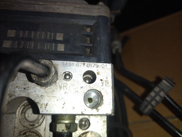 bontott BMW 5 E60 ABS Kocka