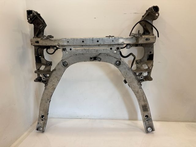 bontott BMW 5 E60 Első Bölcső