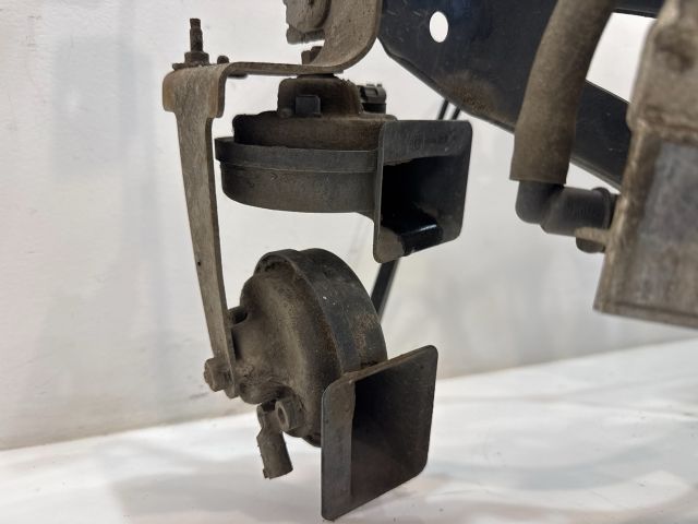 bontott BMW 5 E60 Komplett Homlokfal (Részeivel)