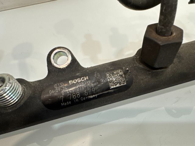 bontott BMW 5 E60 Közösnyomócső